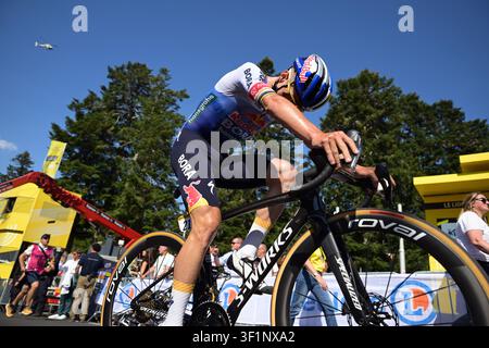 Le Lioran, Frankreich. 14. Juli 2026. die Etappe 10 der Radrennstrecke Tour de France 2026, eine Etappe von 167 km von Aurillac nach Le Lioran, am Dienstag, dem 14. Juli 2026. Die 113. Ausgabe der Tour de France beginnt am Samstag, dem 4. Juli in Barcelona, Spanien, und endet am 26. Juli in Paris, Frankreich. BELGA FOTO DAVID PINTENS Credit: Belga News Agency/Alamy Live News Stockfoto