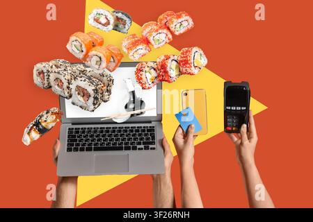Online-Sushi-Bestellung und Zahlung mit Laptop, Smartphone, Kreditkarte und POS-Terminal für die Lebensmittelzustellung Stockfoto
