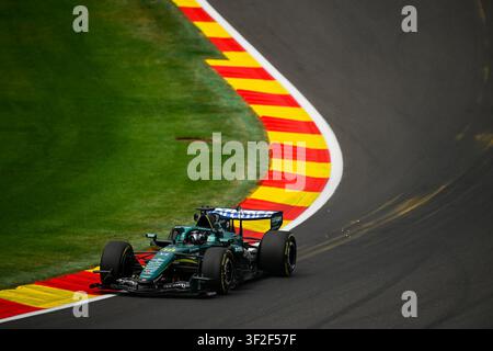 (18) Lance Stroll (KAN) - Aston Martin Aramco F1 Team - Aston Martin AMR26 - Honda während des Freien Trainings 1 des Formel-1-Grand-Prix von Belgien 2026 am Stockfoto