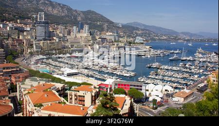 perfekte Aussicht auf den Hafen mit Luxus-Yachten in Monte Carlo Monaco Stockfoto