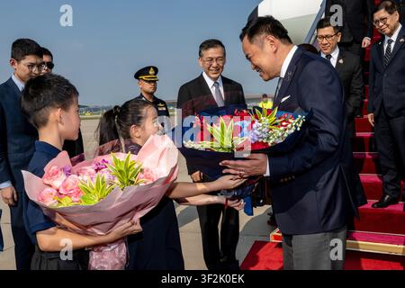 Peking, China. 19. Juli 2026. Der thailändische Premierminister Anutin Charnvirakul trifft am 19. Juli 2026 in Peking, der Hauptstadt Chinas, ein. Vom 16. bis 20. Juli führt der thailändische Premierminister Anutin Charnvirakul seinen ersten offiziellen Besuch in China seit seinem Amtsantritt durch. Vor Peking nahm er an der World AI Conference 2026 und der High-Level-Konferenz zur globalen KI-Regulierung in Shanghai teil und besuchte die Provinz Sichuan. Credit: Zhang Xiaoyu/Xinhua/Alamy Live News Stockfoto