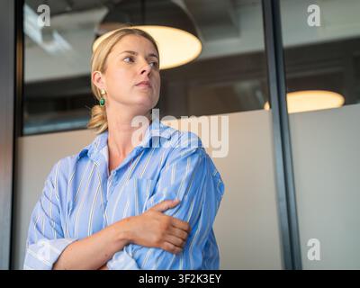 Mitarbeiter der Agentur nehmen an einem Management-Trainingsteilnahme. Stockfoto