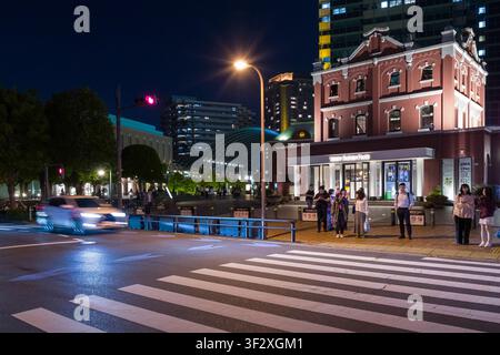 Ebisu Garden Terrace Nibankan, gelegen im Yebisu Garden Place in Shibuya, Tokio, präsentiert eine bezaubernde Mischung aus historischer Architektur und moderner u Stockfoto