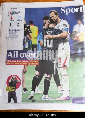 'All über Stoppage-time-Sieger zerstört Three Lions' WM-Träume' Guardian-Zeitungsrückseite Messi-Kane-Artikel 17. Juli 2026 UK Stockfoto