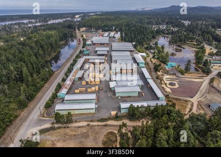 Luftbild der Industrieanlage in Hauser nahe North Bend, Oregon Stockfoto