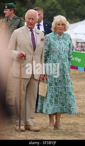 König Charles III., Patron der Royal Horticultural Society (RHS), und Königin Camilla kommen zu einem Besuch der RHS Sandringham Flower Show an, die in diesem Jahr zum ersten Mal auf dem Sandringham-Anwesen in Norfolk stattfindet. Bilddatum: Mittwoch, 22. Juli 2026 Stockfoto