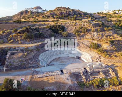 Panoramic Luftbild des antiken Theaters der Insel Milos, Griechenland Stockfoto