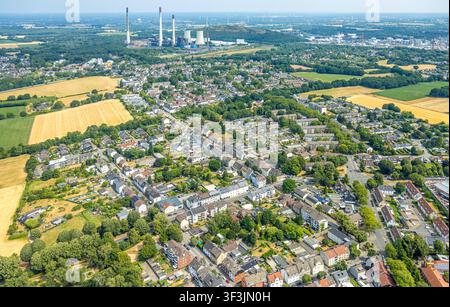 Luftbild, Ortsansicht Ortsteil Zweckel mit Uniper Kraftwerke Scholven im Hintergrund, Zweckel, Gladbeck, Ruhrgebiet, Nordrhein-Westfalen, Deutschland ACHTUNGxMINDESTHONORARx60xEURO Stockfoto
