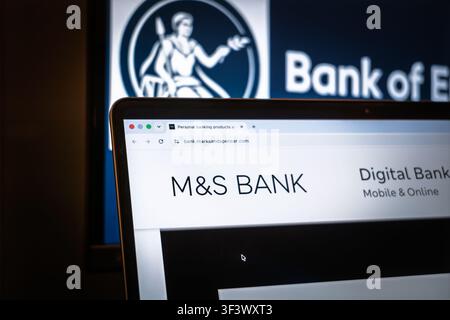 LONDON, UK - 12. JULI 2026: Logo der M&S Bank auf ihrer Website. Marks & Spencer Bank ist eine britische Einzelhandelsbank, eine Marke für Einzelhandelsbanken. Stockfoto