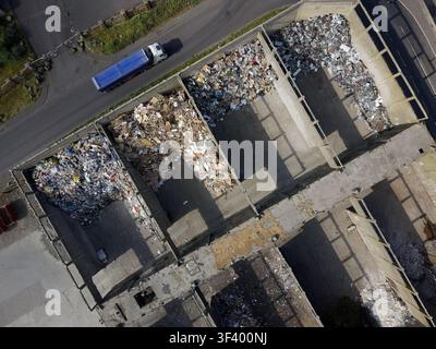 Altmetall-Recyclingmittel von oben gesehen Stockfoto