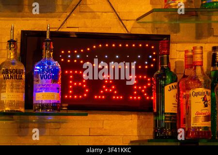 Flaschen Schnaps in der Bar Stockfoto