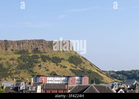 Edinburgh, Schottland - 14. Juli 2026: Salisbury Crags, Edinburgh, Schottland Stockfoto