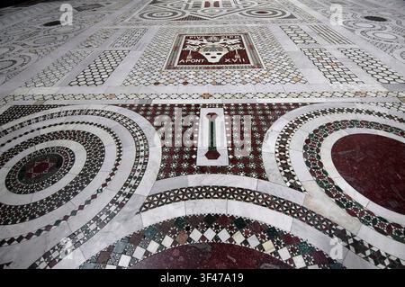Italien Lazio Latium Rom Basilika St. Johannes Lateran oder San Giovanni in Laterano Der Marmorboden Stockfoto