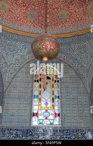 Innenraum des Bagdad-Kiosks im Topkapi-Palast, Bezirk Sultanahmet, Bezirk Fatih, Istanbul, Türkiye Stockfoto