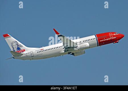 Deutschland, Bayern, München: SE-RXD Boeing 737-86N (c-n 38043) von Norwegian Air Sweden am Flughafen München-Franz Josef Strauss. Stockfoto