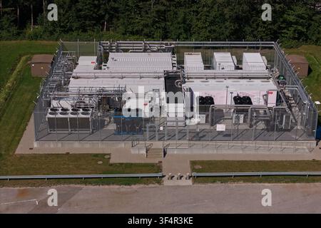 Nordborg, Dänemark - 12. Juli 2026: Luftaufnahme des Danfoss Campus-Modul-Datenzentrums mit energieeffizienten Servereinheiten, die für nachhaltige Stockfoto