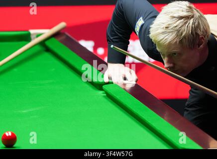 Shanghai, China. 30. Juli 2026. Neil Robertson kämpft während des Viertelfinalspiels zwischen Zhao Xintong aus China und Neil Robertson aus Australien beim World Snooker Shanghai Masters 2026 in Shanghai, Ostchina, am 30. Juli 2026. Credit: Ding Ting/Xinhua/Alamy Live News Stockfoto