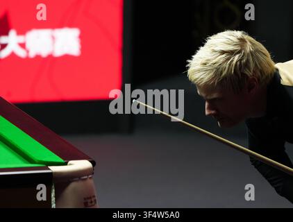 Shanghai, China. 30. Juli 2026. Neil Robertson kämpft während des Viertelfinalspiels zwischen Zhao Xintong aus China und Neil Robertson aus Australien beim World Snooker Shanghai Masters 2026 in Shanghai, Ostchina, am 30. Juli 2026. Credit: Ding Ting/Xinhua/Alamy Live News Stockfoto