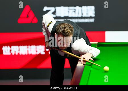 Shanghai, China. 30. Juli 2026. SHANGHAI, CHINA - JULI 30: Shaun Murphy aus England spielt einen Stoß im Viertelfinale gegen Wu Yize aus China am 4. Tag des 2026 WST Shanghai Masters im Luwan-Indoorstadion am 30. Juli 2026 in Shanghai, China. (Foto von Qian Jun) Credit: Jun QIAN/Alamy Live News Stockfoto
