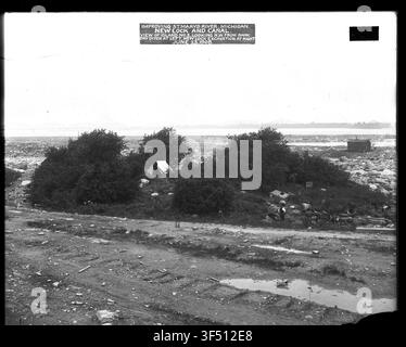 Eine Ansicht von Insel Nr. 5 am St. Marys River aus dem Jahr 1681, Blick nach Nordwesten, mit einem trockenen Graben links und neuen Schleusenausgrabungen rechts, während des Baus des St. Marys Falls Kanals und der Schleusen. Stockfoto