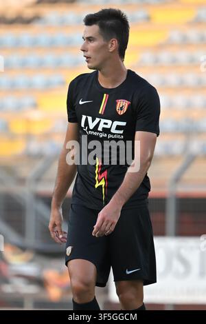 Frosinone, Lazio. 01. Aug., 2026. Pietro Beruatto von Benevento während des Freundschaftsspiels zwischen Frosinone und Benevento im Stadio Manlio Scopigno in Rieti, Italien, am 01. August 2026. Credit: massimo insabato/Alamy Live News Stockfoto