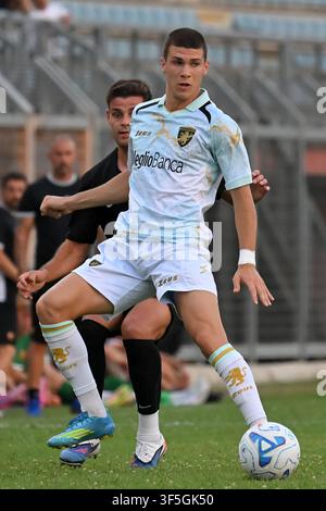 Frosinone, Lazio. 01. Aug., 2026. Giorgi Kvernadze von Frosinone während des Freundschaftsspiels zwischen Frosinone und Benevento im Manlio Scopigno-Stadion in Rieti, Italien, am 01. August 2026. AllShotLive Credit: Sipa USA/Alamy Live News Stockfoto