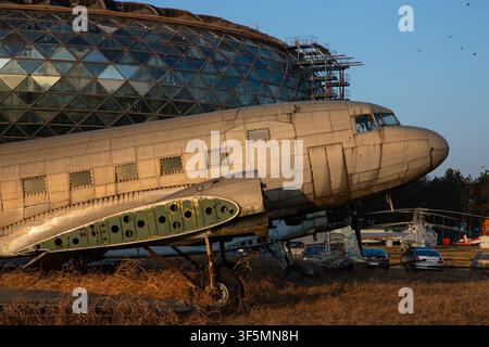 Belgrad, Serbien – 24. Januar 2020: Altes Flugzeug, das außerhalb des Luftfahrtmuseums in der Nähe des Nikola-Tesla-Flughafens in Belgrad, Serbien, ausgestellt ist. Stockfoto