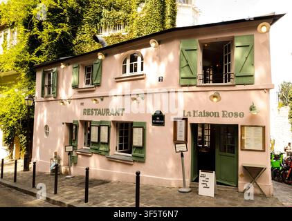 SAMSTAG AUGUST 2026 IN MONTMARTRE PARIS Stockfoto