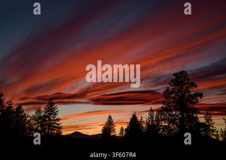 USA; Oregon, Bend, Rancho Las Hierbas Sonnenuntergang Stockfoto