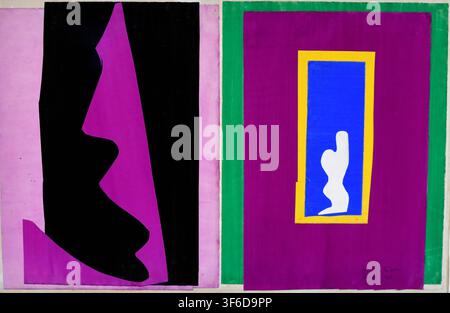 Papiercollage von Henri Matisse, datiert 1946. Abstrakter Diptychon mit einer schwarzen Profil-Silhouette auf pinkem Hintergrund und einem stilisierten weißen F Stockfoto
