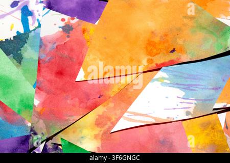 Dreiecksgeschnittenes Papier mit Farbspritzern abstrakter Regenbogenhintergrund Malerei kreative Formen Stockfoto