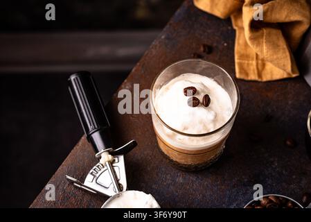 Kaffee Affogato mit Eiscreme und Espresso Stockfoto
