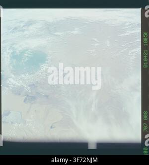 Das Aralsee, wie es vom Weltraum aus gesehen wird, in einem Erdbeobachtungsbild, das während der STS-100-Mission aufgenommen wurde. Stockfoto