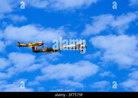 .Spitfire, Mk IX, G-CGZU, LZ842, Hawker Hurricane, Gloster Gladiator, Spitfire 90. Jahrestag, Shuttleworth, Old Warden, Biggleswade, . England, Stockfoto