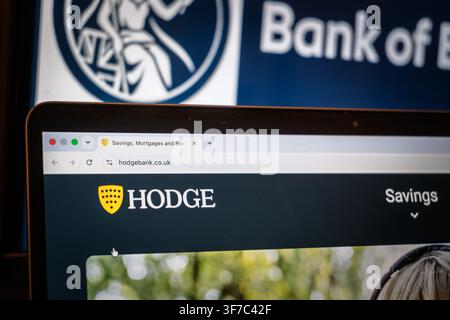 LONDON, UK - 12. JULI 2026: Logo von Hodge auf ihrer Website. Julian Hodge Bank ist eine britische Einzelhandelsbank, eine spezialisierte Einzelhandels- und Immobilienfinanzierungsbank, Stockfoto