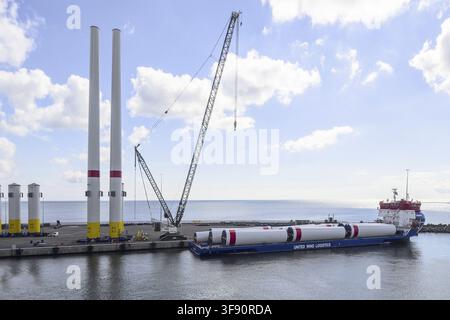 Dänemark? Bornholm, United Wind Logistics im Hafen von Rønne Stockfoto