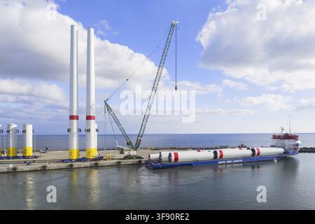 Dänemark? Bornholm, United Wind Logistics im Hafen von Rønne Stockfoto