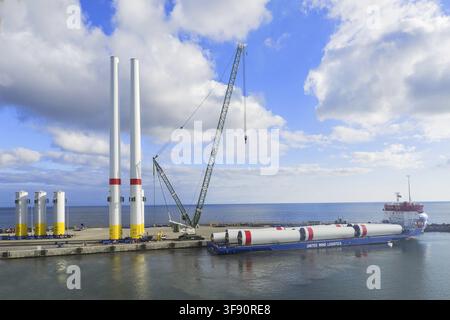 Dänemark? Bornholm, United Wind Logistics im Hafen von Rønne Stockfoto