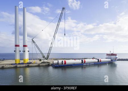 Dänemark? Bornholm, United Wind Logistics im Hafen von Rønne Stockfoto