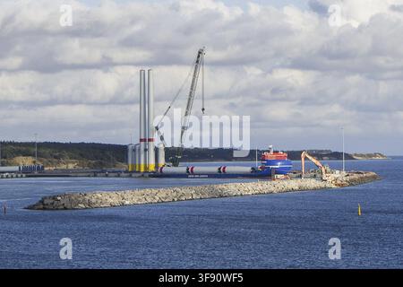 Dänemark? Bornholm, United Wind Logistics im Hafen von Rønne Stockfoto