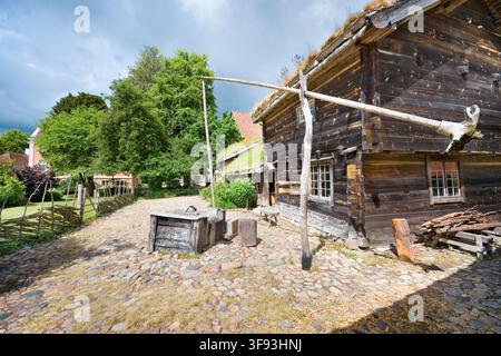Alte historische Gebäude in einem Freilichtmuseum in Lund, Schweden Stockfoto