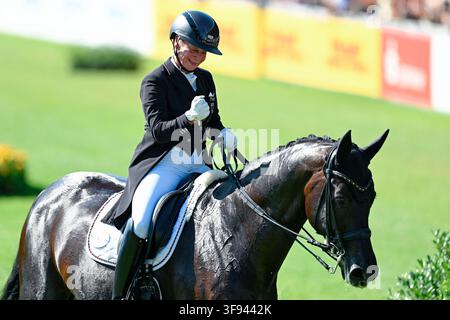 14. August 2026, Nordrhein-Westfalen, Aachen: Pferdesport: Weltmeisterschaften, Dressur, Grand Prix Special. Deutsche Dressurreiterin Isabell Werth, reitet Wendy de Fontaine, gestikuliert. Foto: Uwe Anspach/dpa Stockfoto