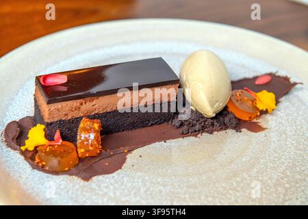 Schokoladen-Torte bei Fonda San Miguel, Austin, Texas, 17. Oktober 2024. (Foto von John Anderson/The Austin Chronicle) Stockfoto