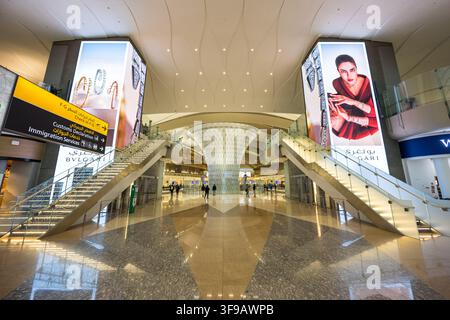 Abu Dhabi, Vereinigte Arabische Emirate - 17. Februar 2026: Terminal des Abu Dhabi Zayed International Airport in den Vereinigten Arabischen Emiraten. Stockfoto