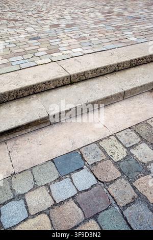 Nahaufnahme von Kopfsteinpflaster auf einem Platz in Bordeaux, Frankreich Stockfoto