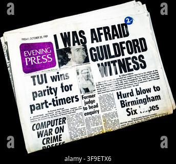 Archivseite der Dublin Evening Press vom Freitag, 20. Oktober 1989, die die großen rechtlichen Nachwirkungen hochkarätiger britischer Justizirrtümer dokumentiert. Die Hauptschlagzeilen behandeln die Freilassung der Guildford Four, mit Alibizeuge Michael Kennedy und Gerard Conlon sowie der gerichtlichen Untersuchung von Sir John May, und berichten über den britischen Innenminister Douglas Hurd in Bezug auf die Birmingham Six, und fangen einen entscheidenden Moment in der anglo-irischen politischen und juristischen Geschichte ein. Stockfoto