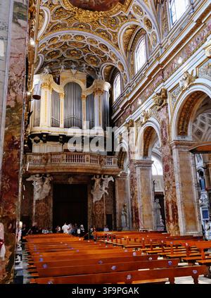 Kirchenraum der Kirche San Luigi dei Francesi, Rom, Lazio, Italien, April 2024 Stockfoto