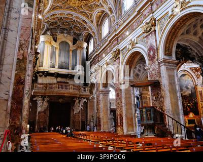 Kirchenraum der Kirche San Luigi dei Francesi, Rom, Lazio, Italien, April 2024 Stockfoto