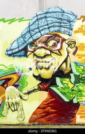 Künstler mit Beret Graffiti urbaner Street Art an der Wand in Sofia, Bulgarien, Osteuropa, Balkan, EU Stockfoto