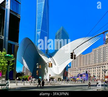 Oculus-Verkehrsknotenpunkt und Westfield-Einkaufszentrum, World-Trade-Center-Komplex, Lower Manhattan, New York, USA. Stockfoto